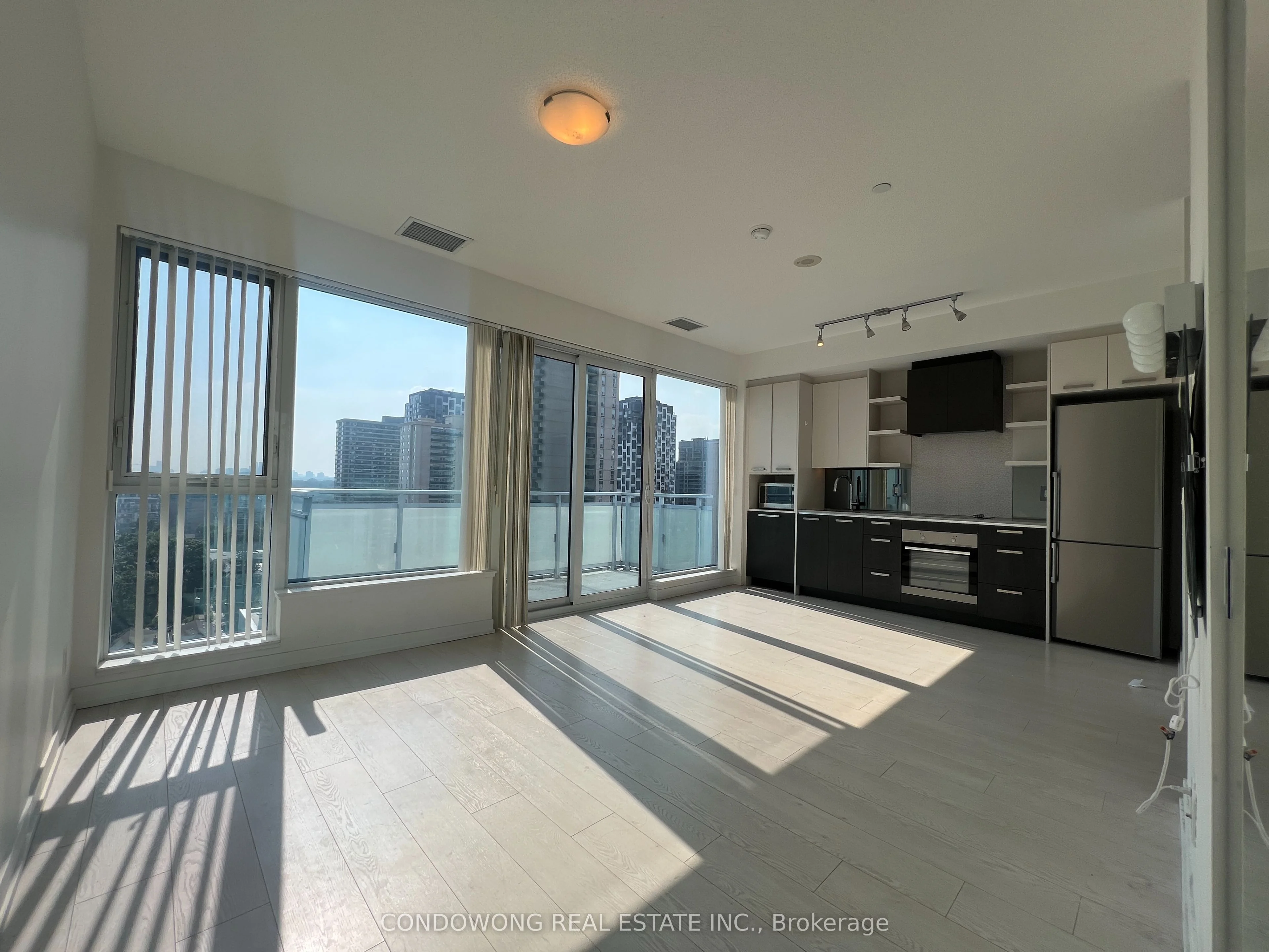 1830 Bloor Street W 1214, Toronto W02, ON M6P 3K6