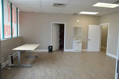 1900 Dundas Street E 203, Mississauga, ON L4X 1L9