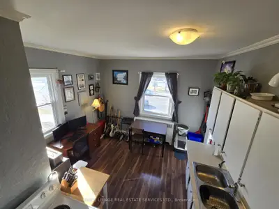 Detached in Burlington