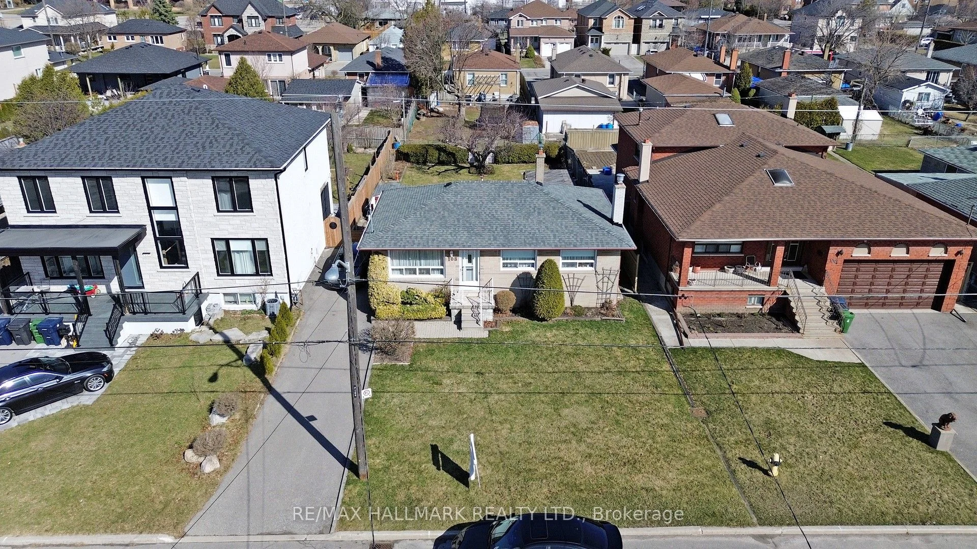 108 Plewes Road, Toronto W05, ON M3K 1K9