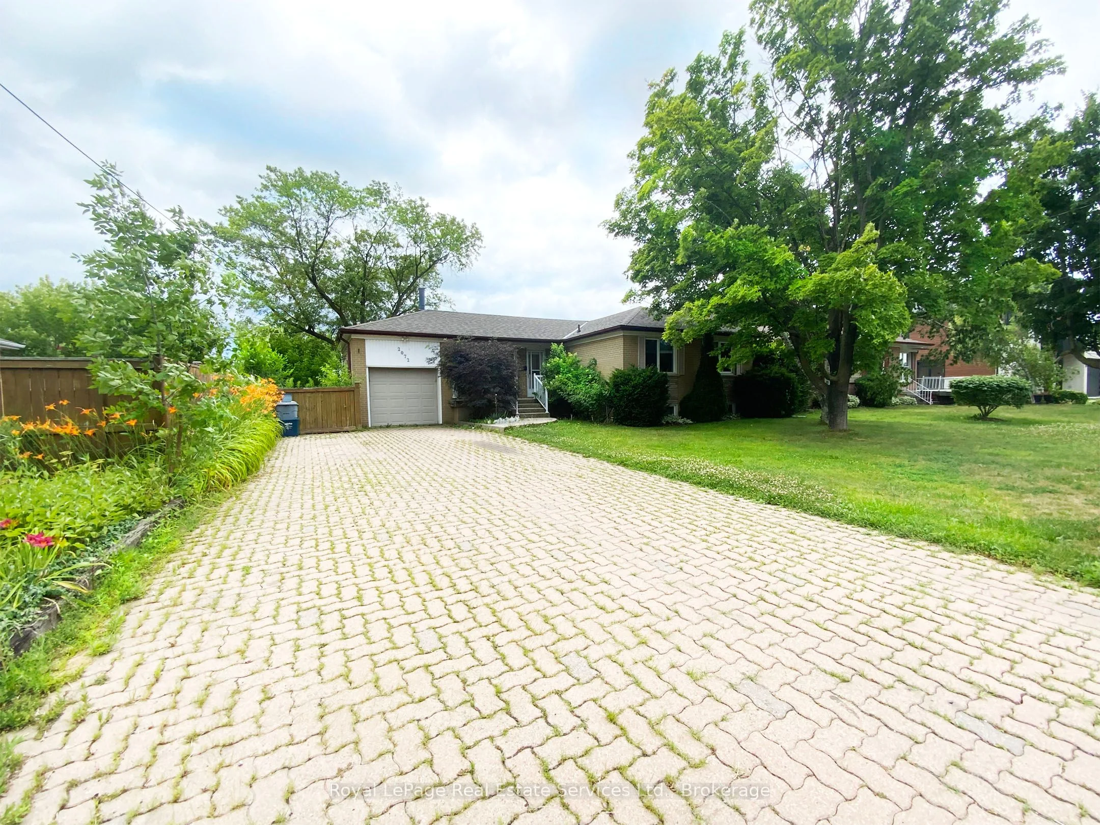 2072 Bridge Road, Oakville, ON L6L 2E9