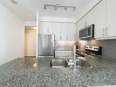 Condo Apartment in Mississauga