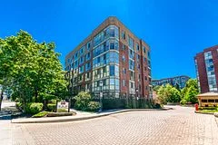 20 Southport Street W 513, Toronto W01, On M6s 4y8