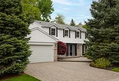 1485 Tecumseh Park Drive, Mississauga, ON L5H 2W7