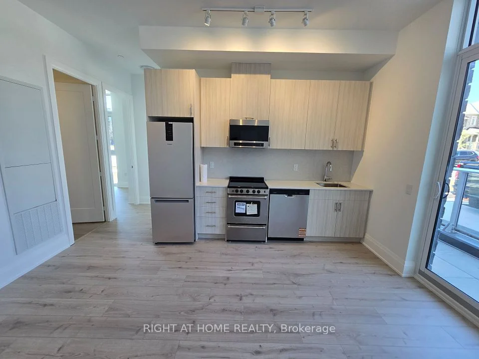 412 Silver Maple Road N 104, Oakville, ON L6H 7E3