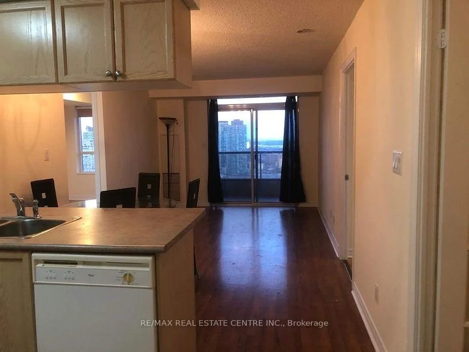 3880 Duke Of York Boulevard 2409, Mississauga, On L5b 4m7