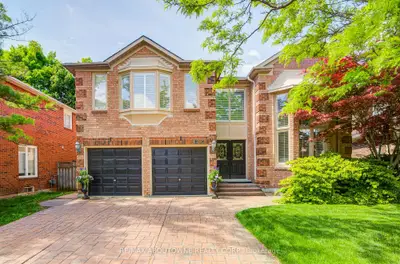 Detached in Oakville