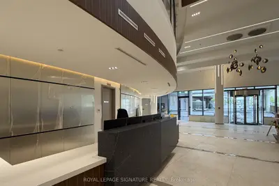 Condo Apartment in Mississauga