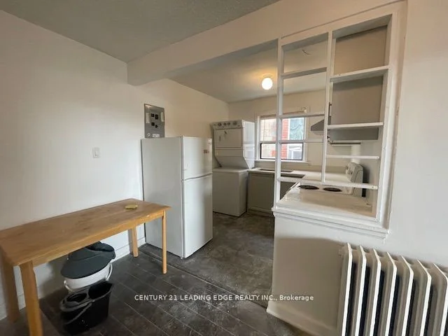 1516 Eglinton Avenue W Apt 1, Toronto W04, ON M6E 2G8