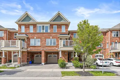 Att/Row/Townhouse in Milton