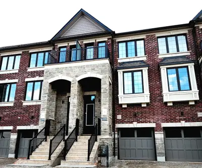 Att/Row/Townhouse in Oakville