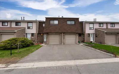 Condo Townhouse in Mississauga