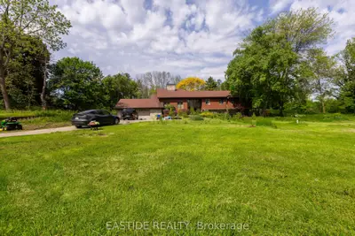 Detached in Burlington