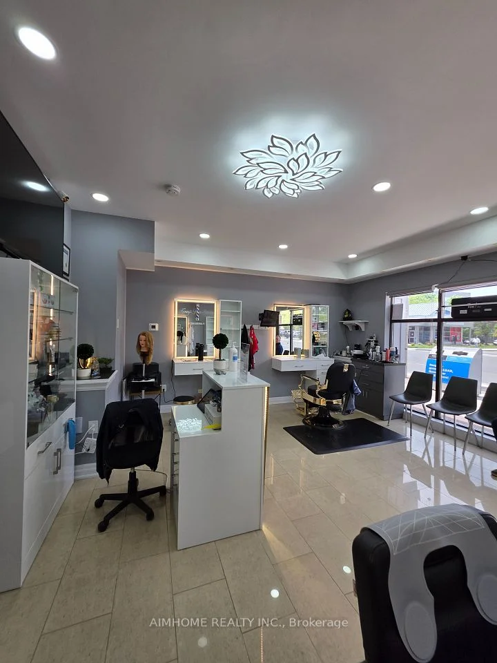 177 Lakeshore Road E, Mississauga, ON L5G 4T9