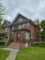 376 Sunnyside Avenue 3, Toronto W01, ON M6R 2R8
