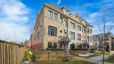 2039 Queensborough Gate E 47, Mississauga, On L5m 0y1