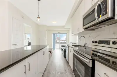 Condo Apartment in Oakville