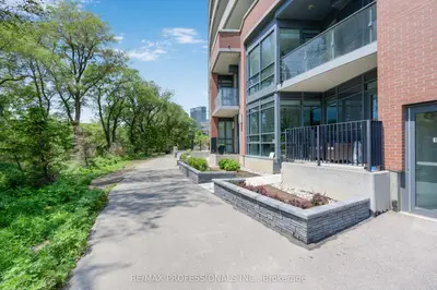 Condo Townhouse in Toronto