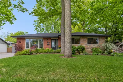 Detached in Burlington
