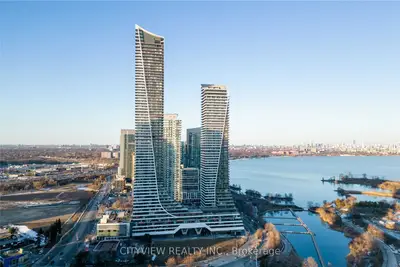 Condo Apartment in Toronto