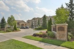 1470 Bishops Gate 402, Oakville, ON L6M 4N2