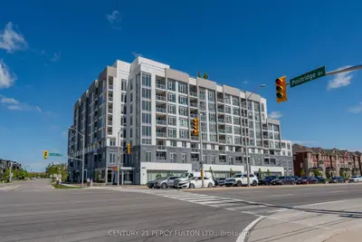 Co-op Apartment in Oakville