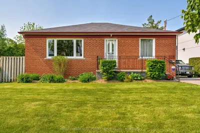 Detached in Oakville