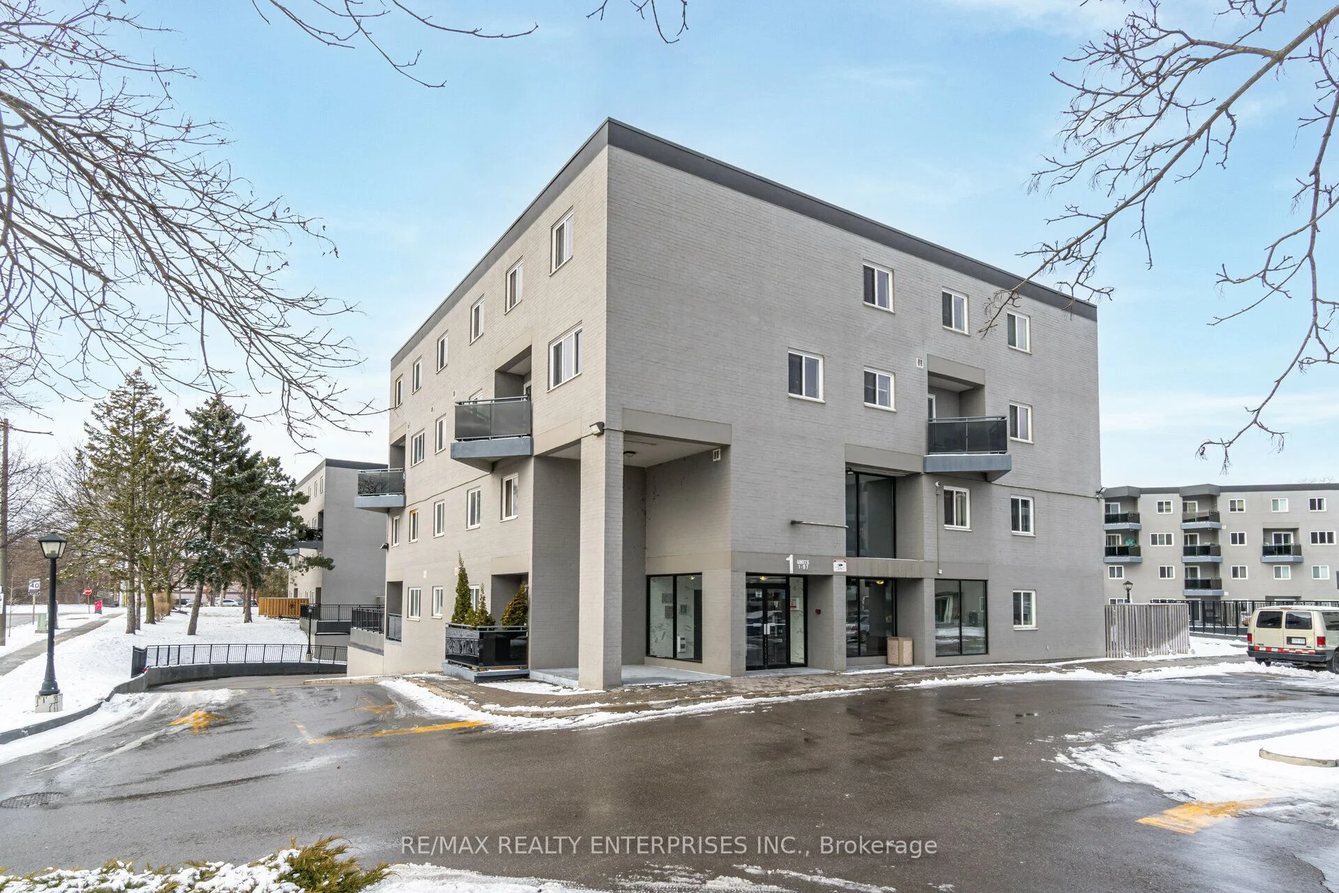 2001 Bonnymede Drive 13, Mississauga, On L5j 4h8