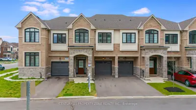 Att/Row/Townhouse in Milton