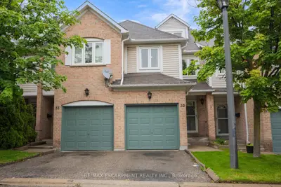 55 Barondale Drive 32, Mississauga, On L4z 3p9
