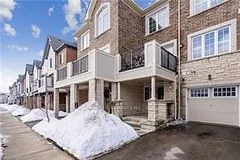 215 Betsy Drive, Oakville, ON L6M 0V1