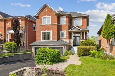 Detached in Oakville