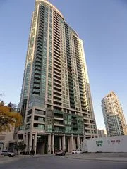 208 Enfield Place #3702, Mississauga, On L5b 0g8