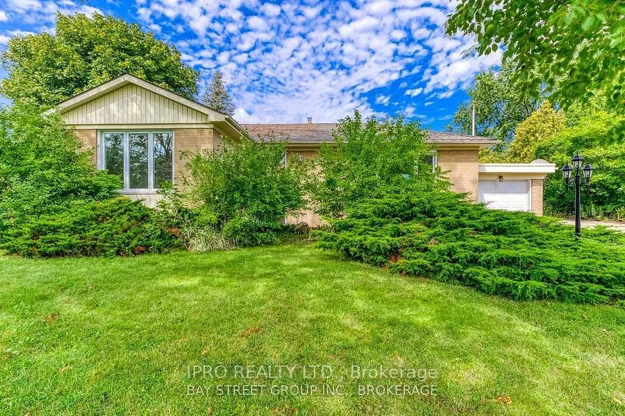 1333 Sheldon Avenue, Oakville, ON L6L 2P9