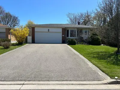 Detached in Oakville