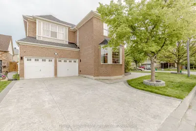 Detached in Milton
