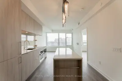 Condo Apartment in Mississauga