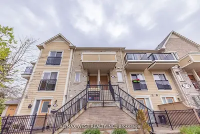 4975 Southampton Drive 218, Mississauga, On L5m 8e1