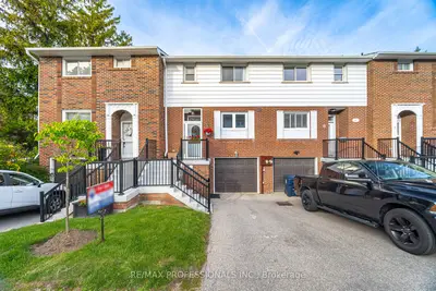 Condo Townhouse in Toronto