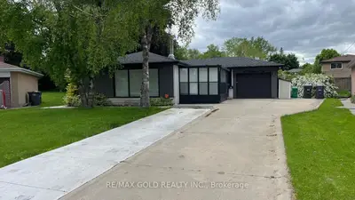 Detached in Brampton