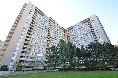 3590 Kaneff Crescent 1407, Mississauga, On L5a 3x3