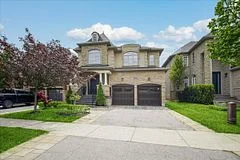 Detached in Oakville