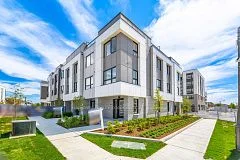 274 Ironside Drive, Oakville, ON L6M 1R1