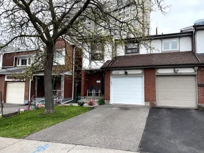 4056 Bishopstoke Lane, Mississauga, On L4z 1j2