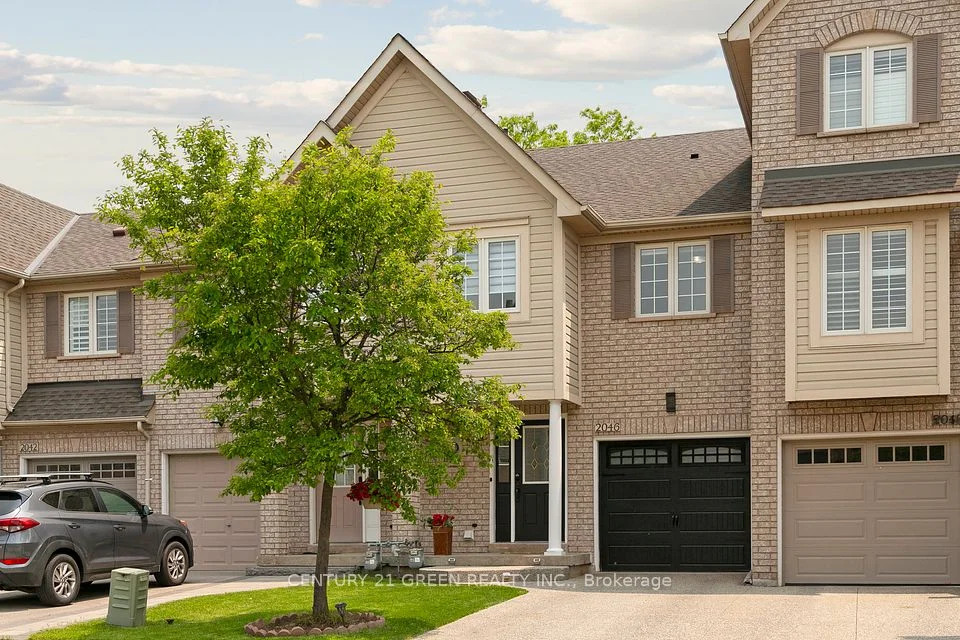 2046 Glenhampton Road, Oakville, ON L6M 3T9