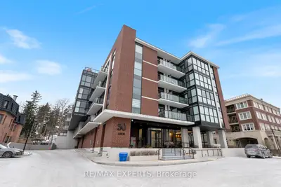 Condo Apartment in Caledon
