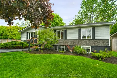 Detached in Burlington