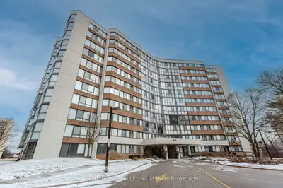 Condo Apartment in Oakville