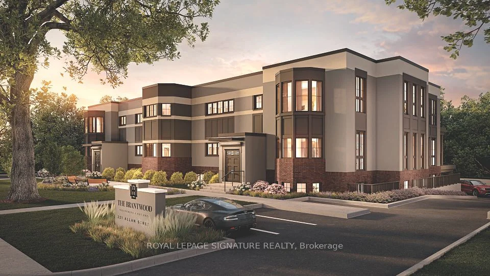 221 Allan Street 104, Oakville, ON L6J 3P2