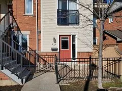 4620 Guildwood Way 70, Mississauga, ON L5R 4H5